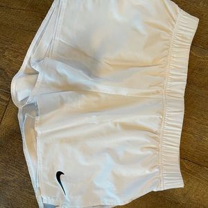 NIKE WOMEN’S TENNIS SHORTS